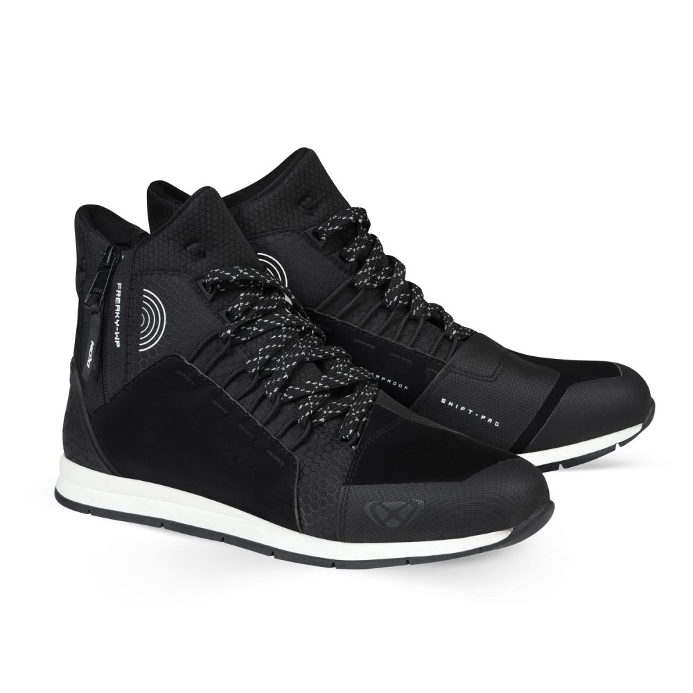 Botas Ixon Freaky Wp Negro/Blanco